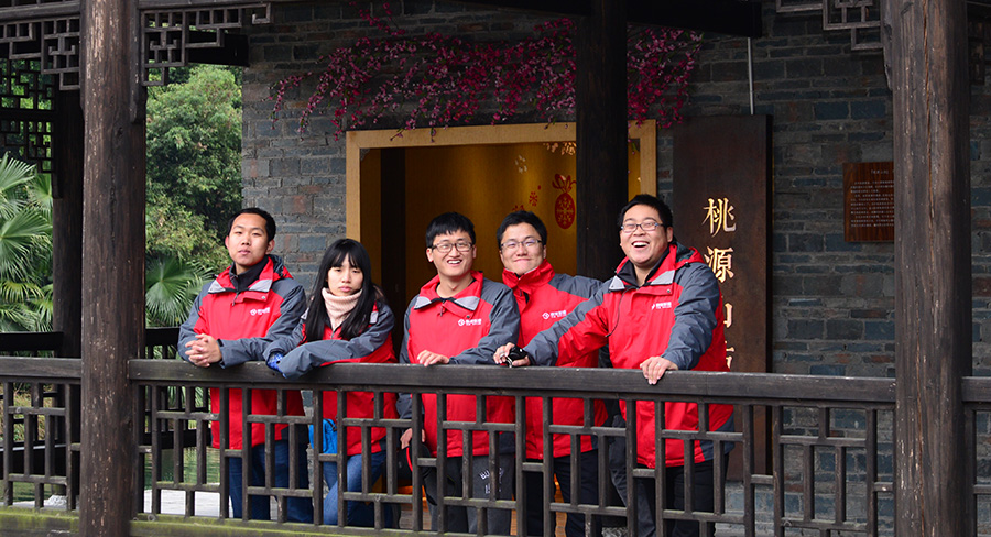 b301b59d6d.jpg 9c2abcd780.jpg