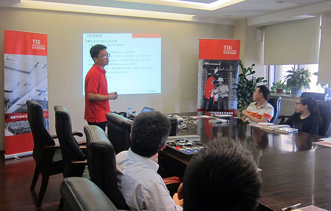 caf3701cc7.jpg 02.jpg