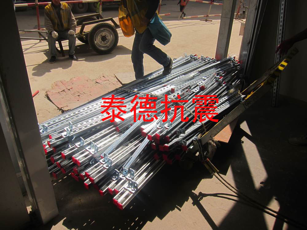 3d40adef14.jpg 4.jpg